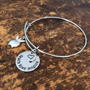 Teach Love Inspire Silver Bangle Bracelet 🍎